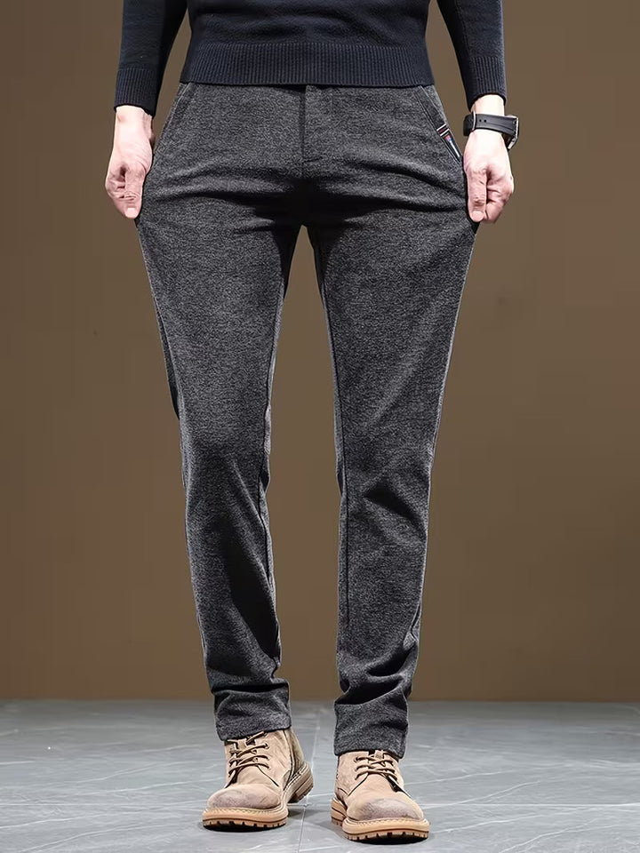 Talcott – Pantaloni Casual cu Croială Slim și Textură