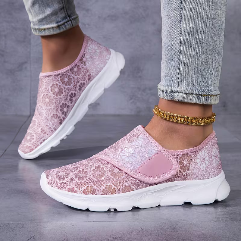Sabyne - Adidași cu Dantelă Florală și închidere cu Velcro