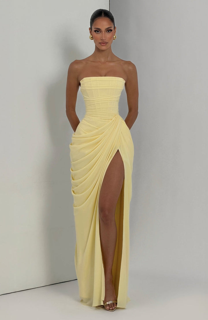 Sabrina - Rochie lungă fără Bretele, cu Decupaj Lateral și Croială Sculpturală