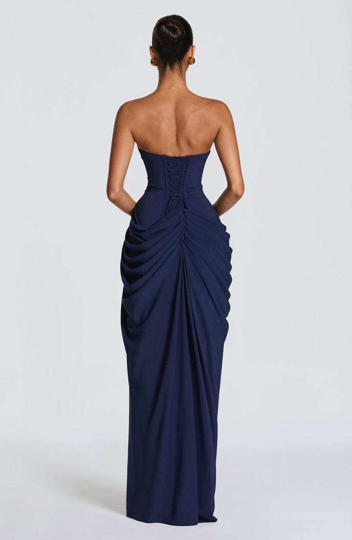 Sabrina - Rochie lungă fără Bretele, cu Decupaj Lateral și Croială Sculpturală