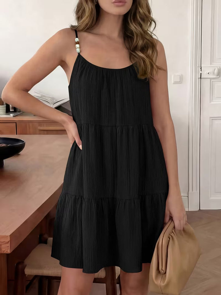Masley – Rochie Mini cu Bretele Subțiri și Croială Lejeră