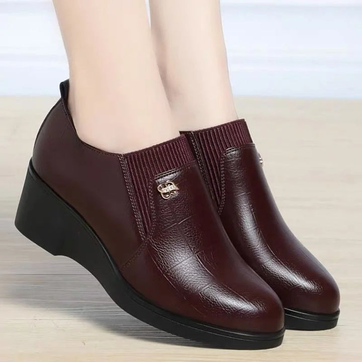 Switolina - Pantofi Cu Toc Din Piele La Modă