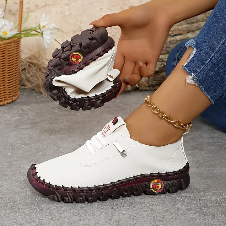 Hilga – Adidași cu șireturi și Talpă Flexibilă