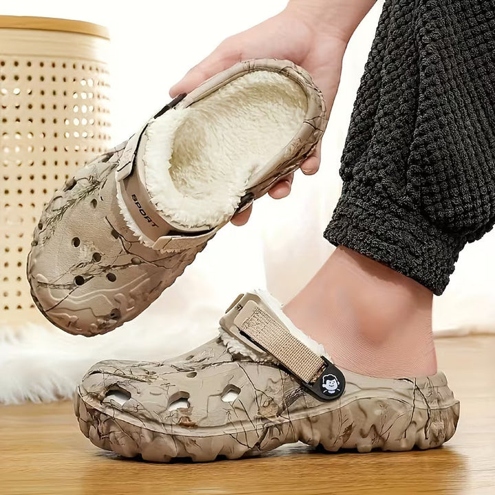 Sjoukje - Saboți cu Imprimeu Camuflaj Căptușiți cu Fleece și Curele Reglabile