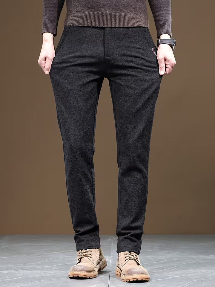 Talcott – Pantaloni Casual cu Croială Slim și Textură