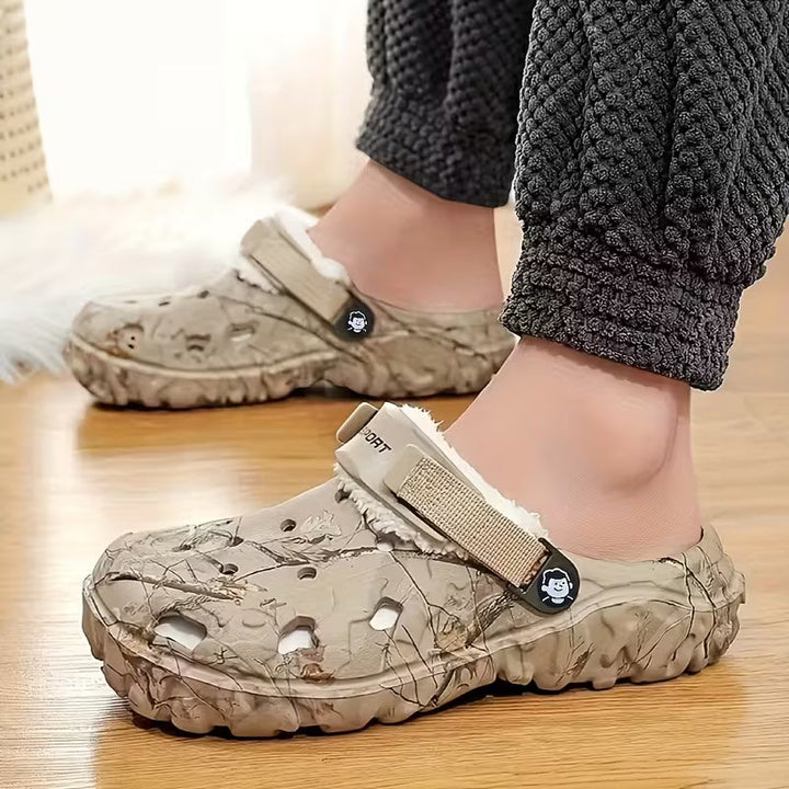 Sjoukje - Saboți cu Imprimeu Camuflaj Căptușiți cu Fleece și Curele Reglabile