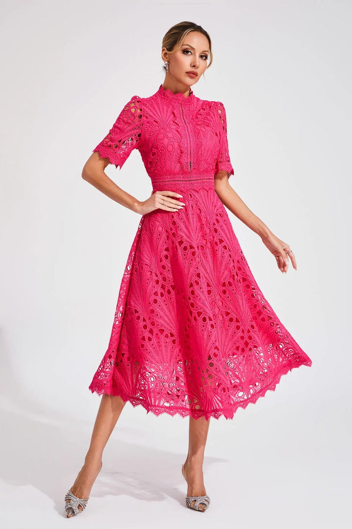Vorelle - Rochie Casual cu Mâneci Scurte și Broderie Florală
