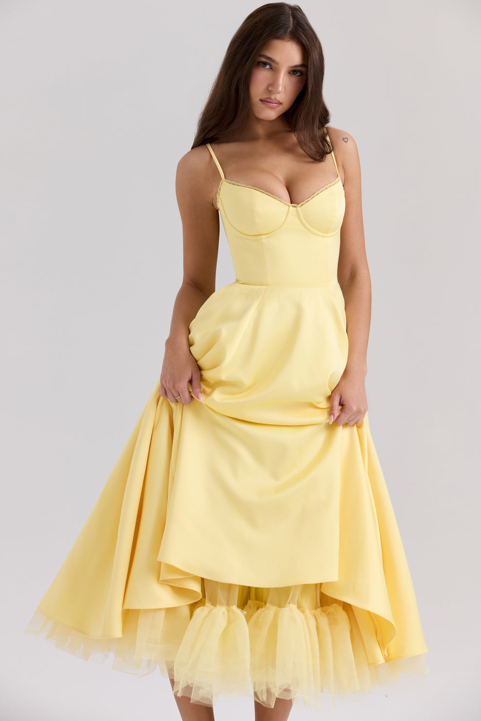 Arestina - Rochie Midi Din Tul La Modă