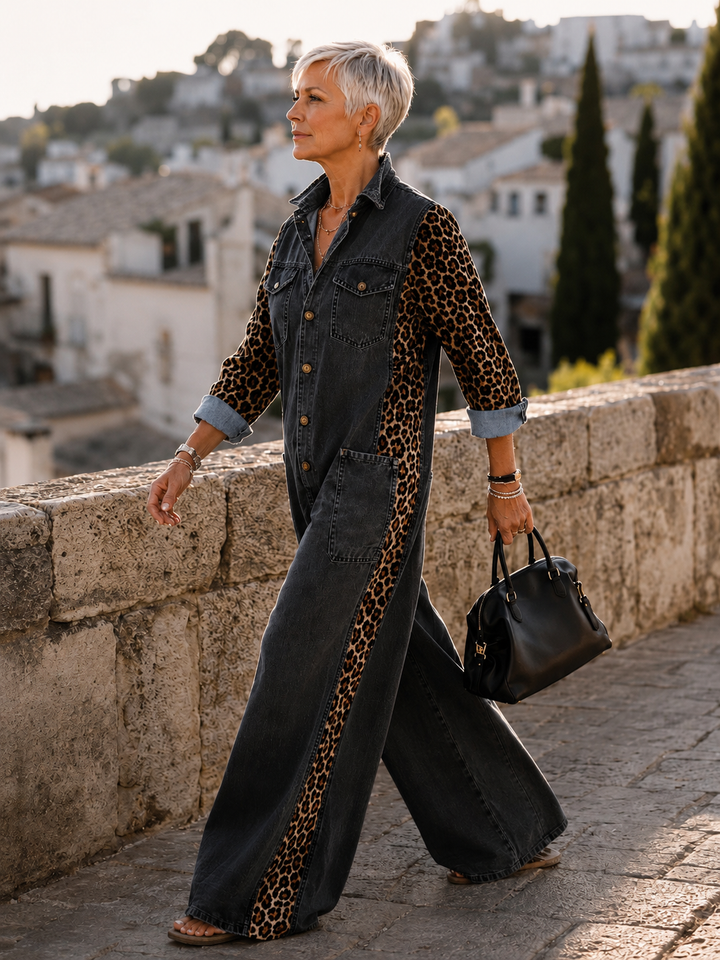 Yasmeen - Salopetă Ușoară Din Denim Cu Imprimeu Leopard