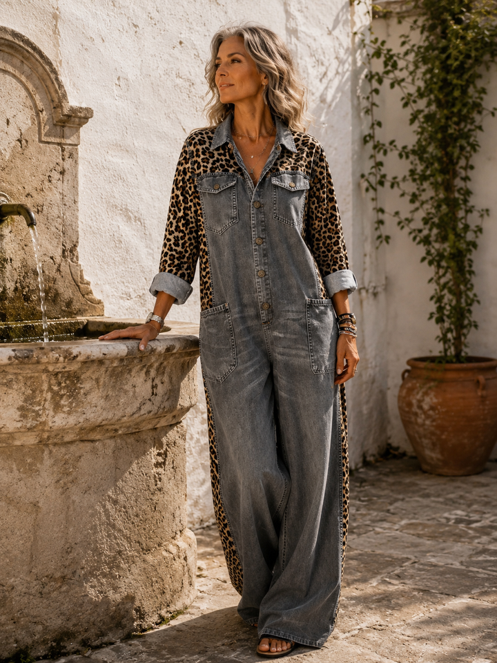 Yasmeen - Salopetă Ușoară Din Denim Cu Imprimeu Leopard