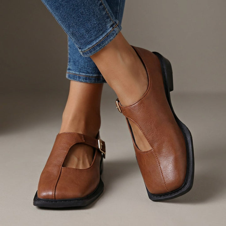Eniolaa - Vintage Buckle Strap Square Toe Shoes