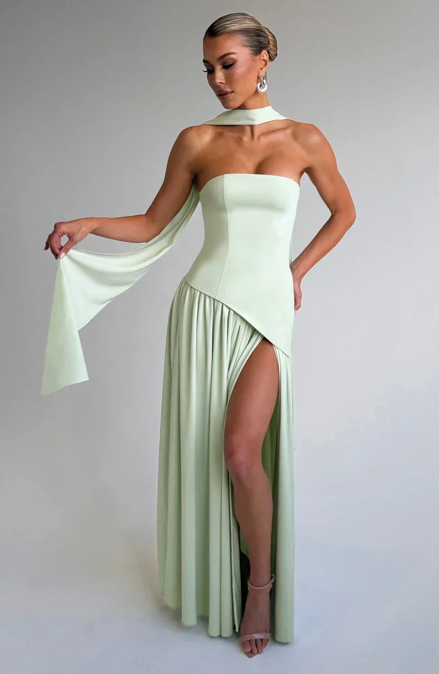 Zalfaa - Rochie Lungă Elegantă Fără Mâneci