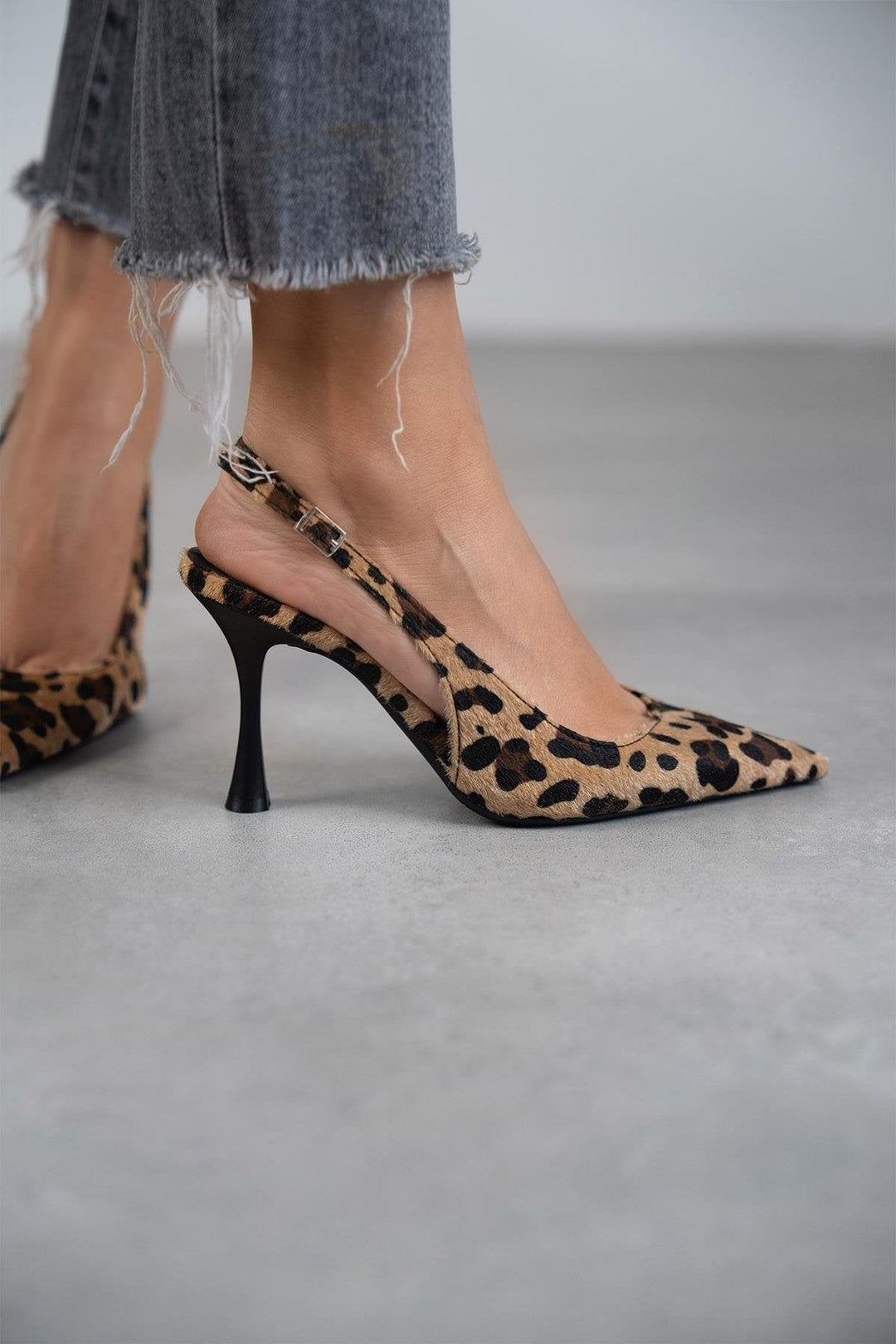 Ania - Pantofi Cu Vârf Ascuțit Si Imprimeu Leopard