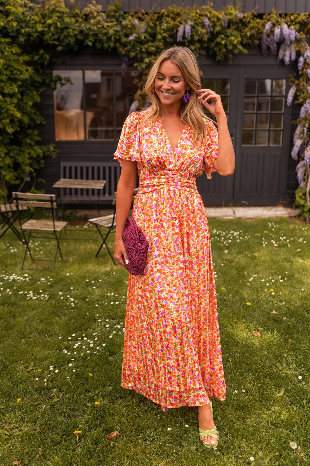 Sampaio – Rochie Elegantă Cu Decolteu în V și Imprimeu Floral