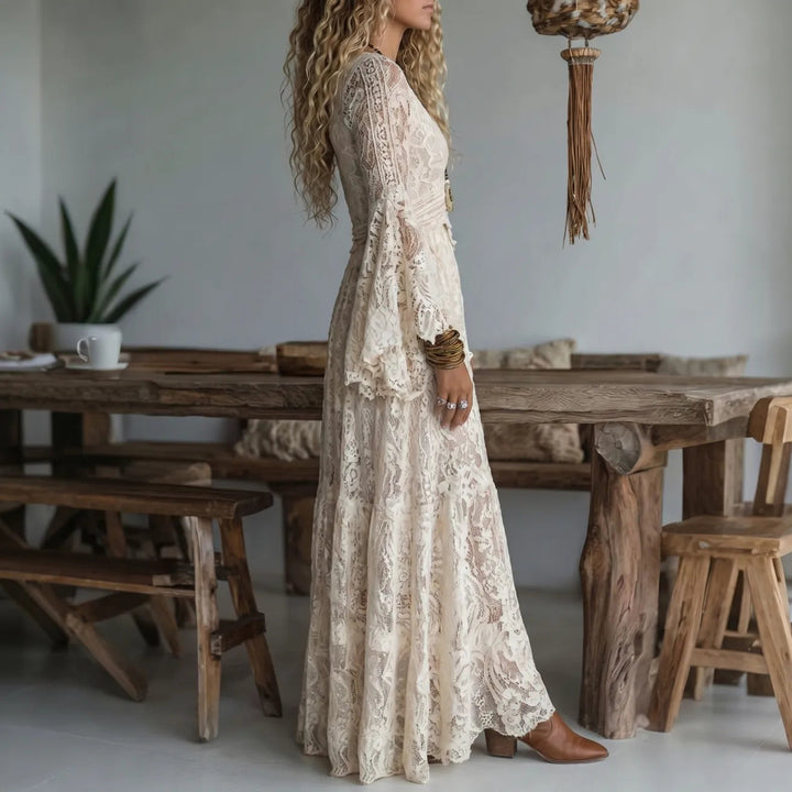 Chariya - Rochie maxi Boemă cu Mâneci Clopot din Dantelă Florală