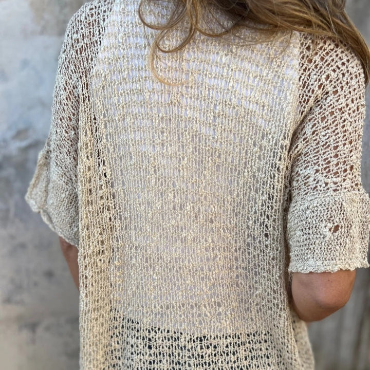 Hania – Top Tricotat Cu UN Singur Nasture