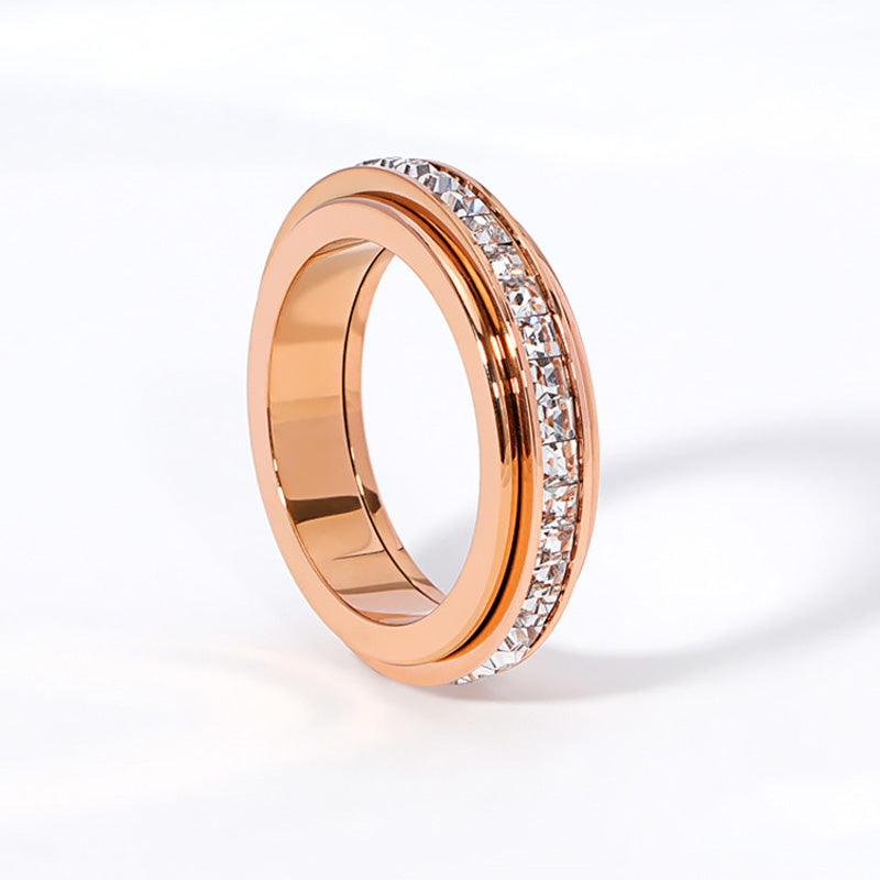Nubia -Luxurious Made of Steel Rotating Spinner Ring