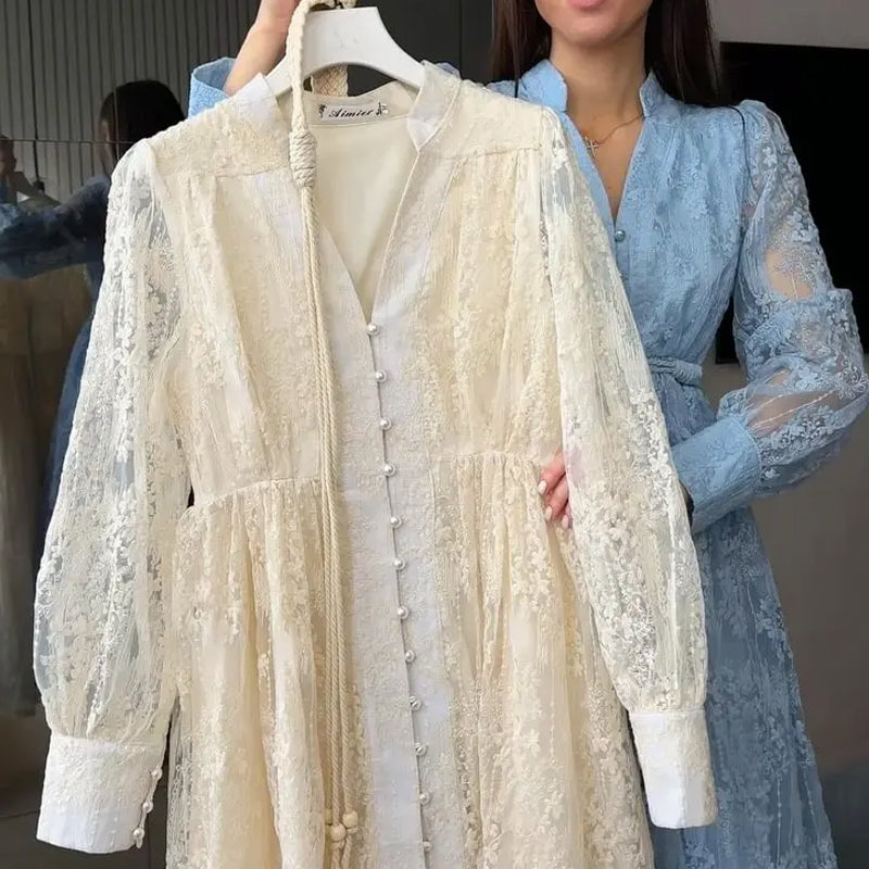 Roslyn - Rochie Lungă Brodată Cu Mâneci Lungi Bufante