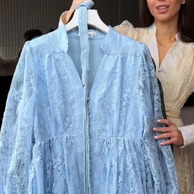 Roslyn - Rochie Lungă Brodată Cu Mâneci Lungi Bufante
