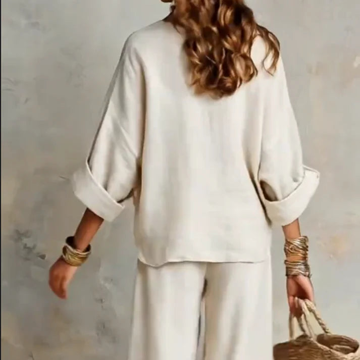 Ilaina – Set Compus Din Top Cu Decolteu în V și Pantaloni Cu Croi Larg